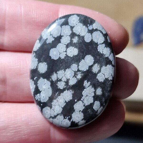 41x31mm snowflake obsidian cabochon