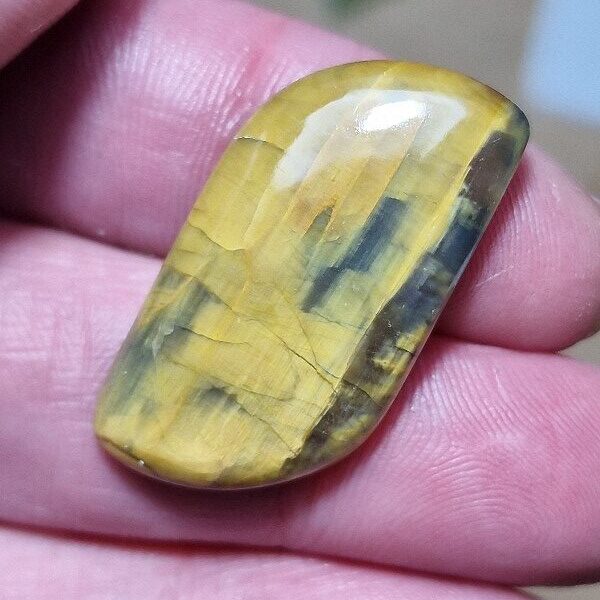 34x18mm Nellite cabochon