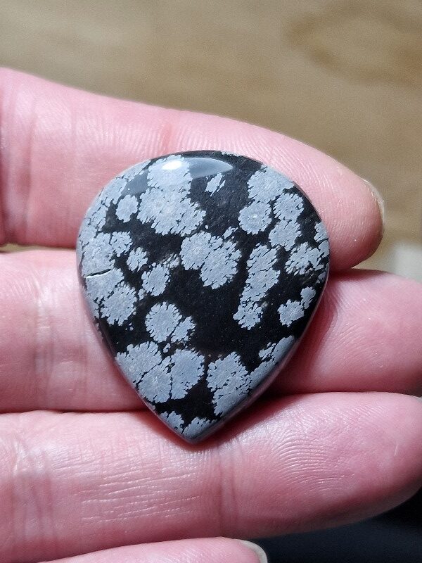 36x31mm snowflake obsidian cabochon