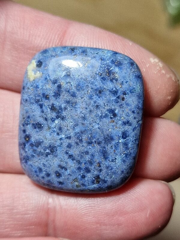 31x27mm dumortierite cabochon