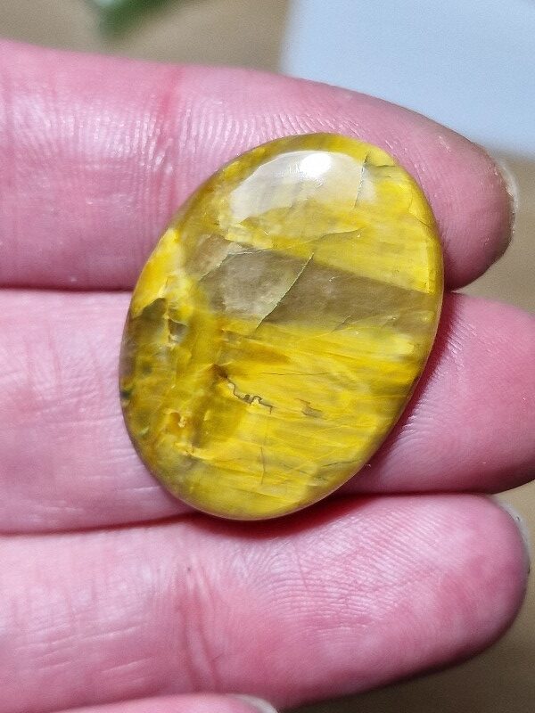 32x23mm Nellite cabochon