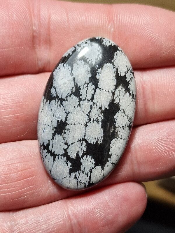 44x27mm snowflake obsidian cabochon
