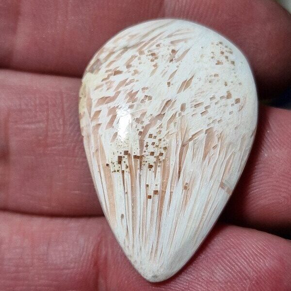 35x24mm scolecite cabochon
