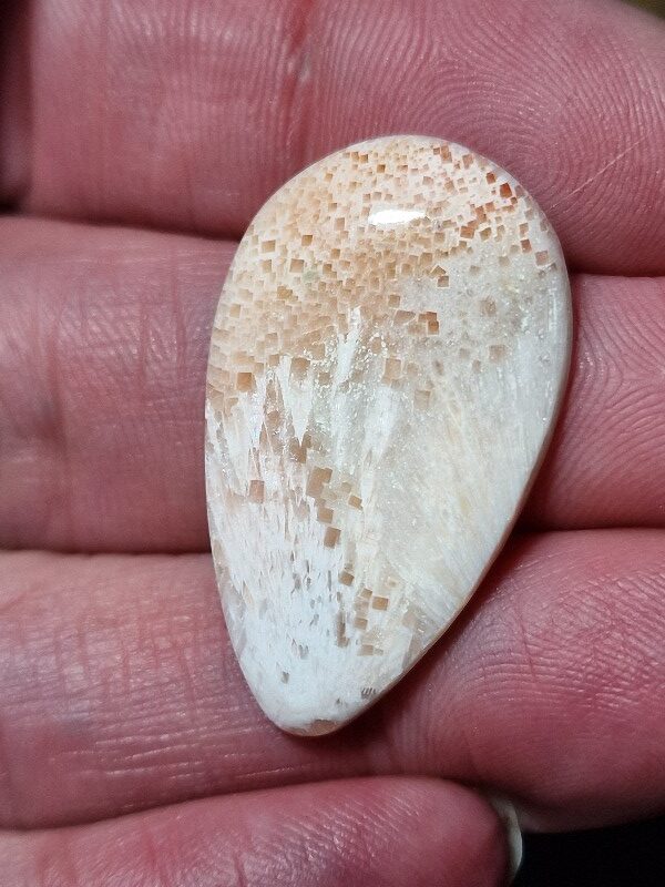 34x20mm scolecite cabochon