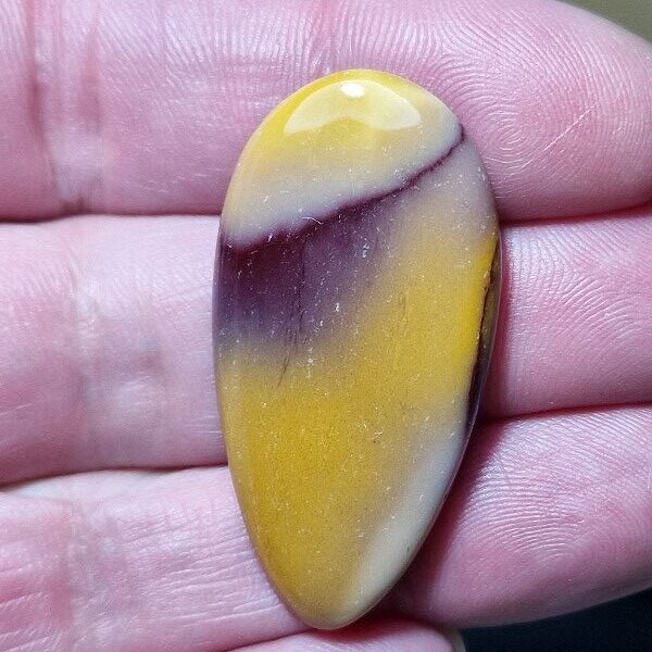 43x22mm Mookaite jasper cabochon