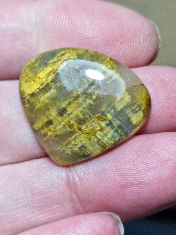 29x25mm Nellite cabochon