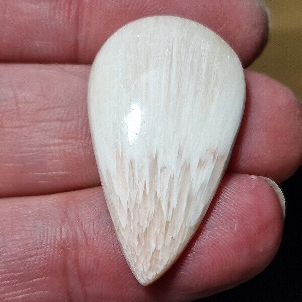 35x21mm scolecite cabochon
