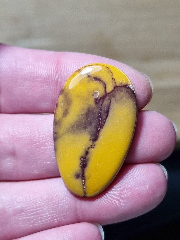 39x24mm Mookaite jasper cabochon