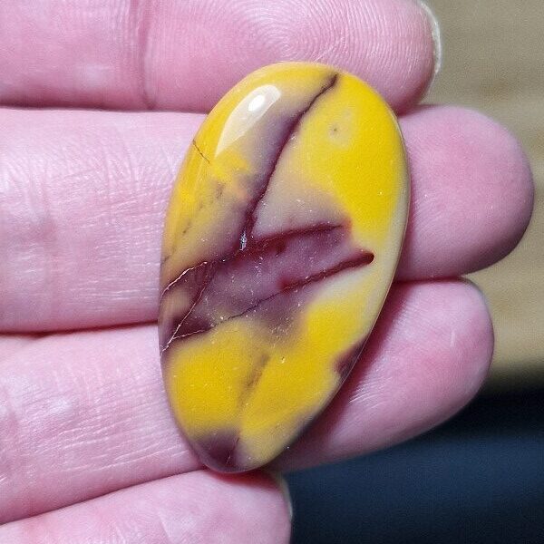 39x22mm Mookaite jasper cabochon