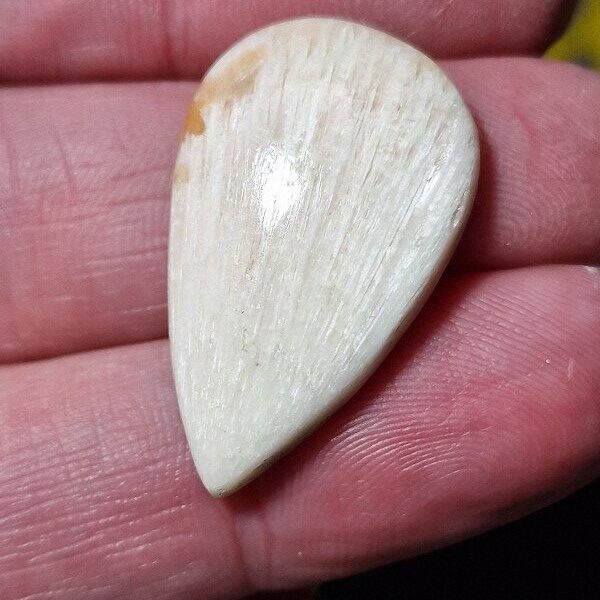 30x19mm scolecite cabochon