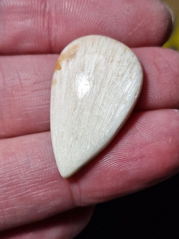 30x19mm scolecite cabochon