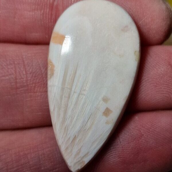 38x20mm scolecite cabochon