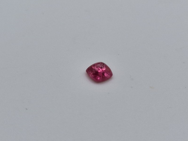 4.65x4.54x3.01mm spinel sugarloaf-cut cabochon