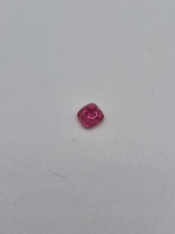 3.99x3.75x3.07mm spinel sugarloaf-cut cabochon