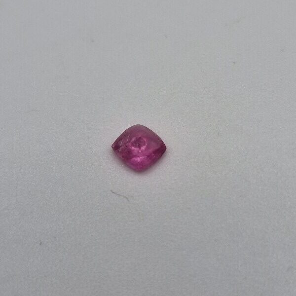 4.05x3.91x2.51mm spinel sugarloaf-cut cabochon