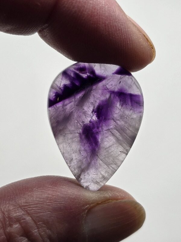 31x22mm trapiché amethyst cabochon