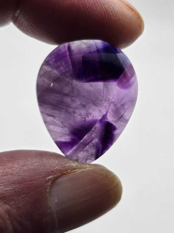 27x22mm trapiché amethyst cabochon