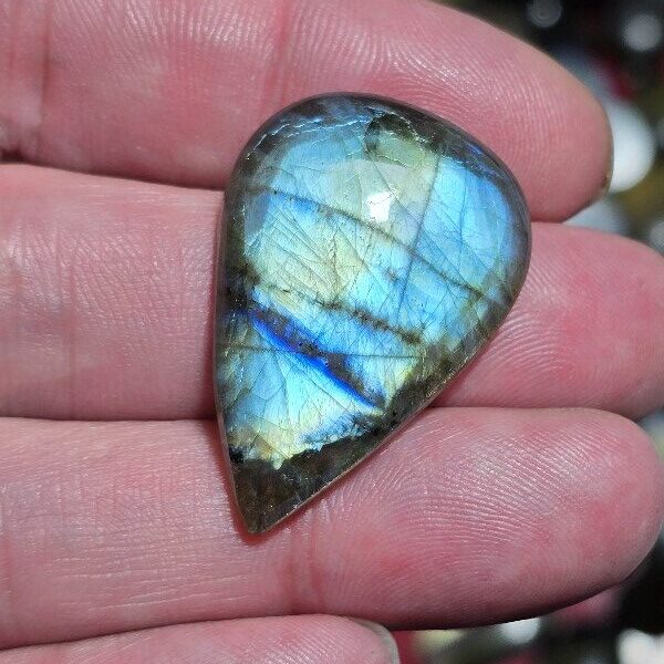 35x24mm labradorite cabochon