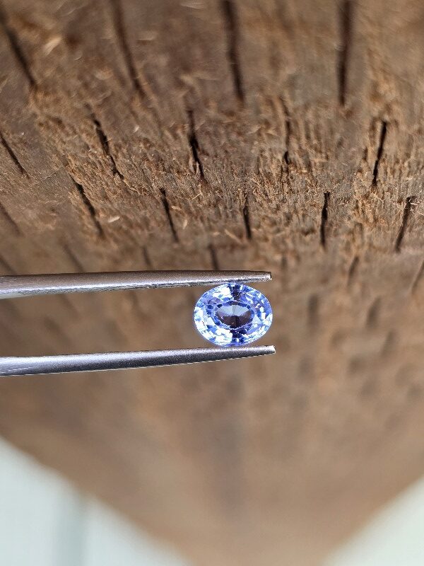 6.32×5.13×3.24mm Sri-Lankan oval blue sapphire facet