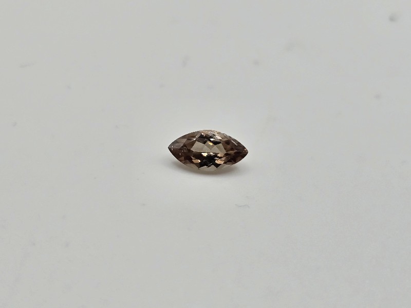 8.53x4.55x3.07mm marquis/mixed-cut, colour-change garnet facet. Lab certified