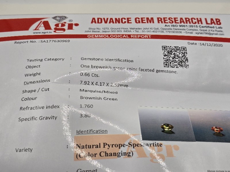 7.92x4.17x2.52mm marquis/mixed-cut, colour-change garnet facet. Lab certified - Image 3
