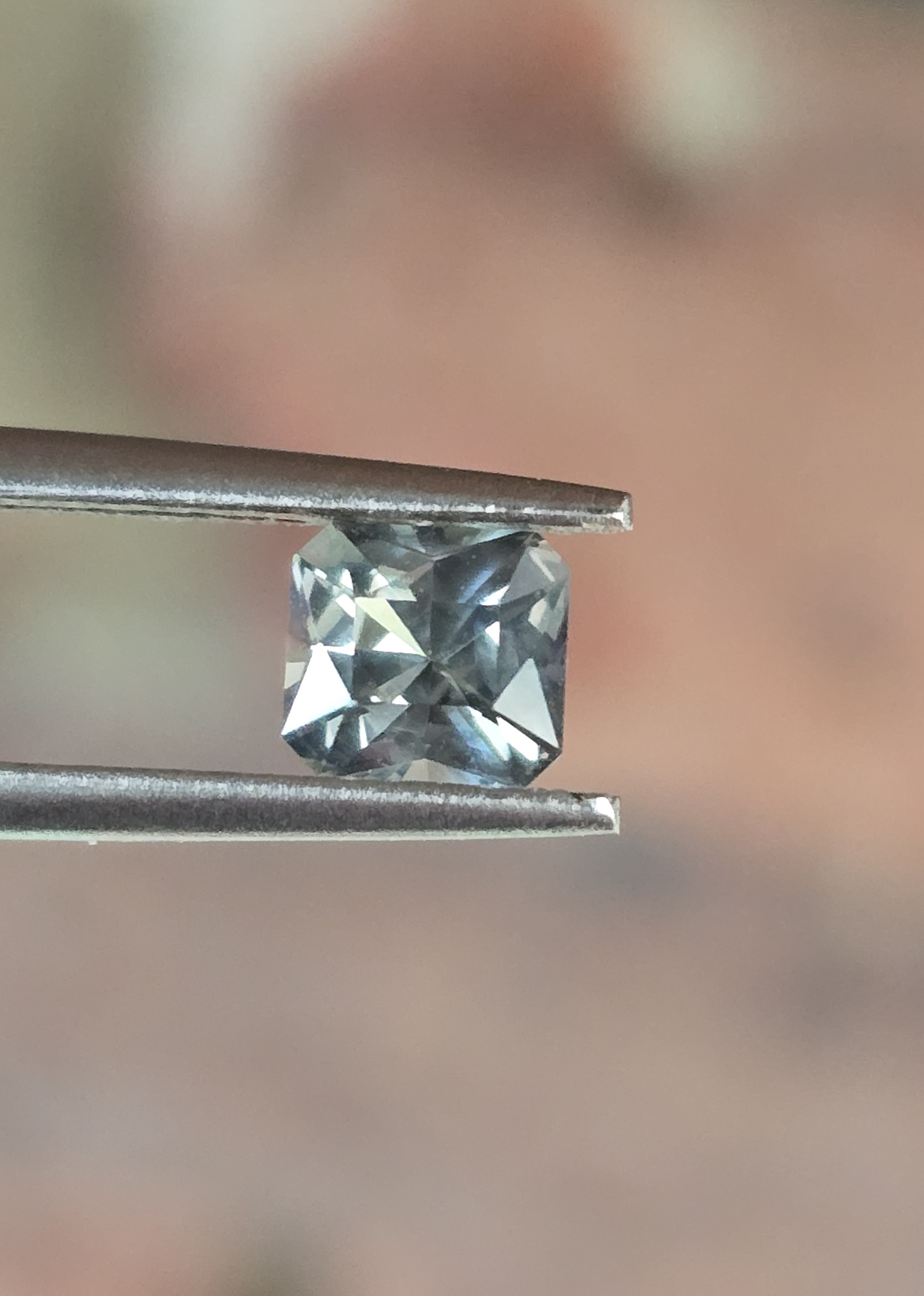 4.88x4.45x2.90mm octagonal/radiant-cut green sapphire facet