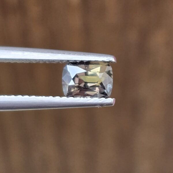 6.24x4.81x3.64mm cushion yellow/green sapphire facet