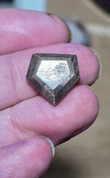 17.4x16.9mm rose-cut freeform Kenyan gold-sheen Zawadi sapphire cabochon