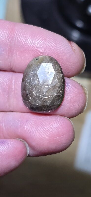21.0x16.6mm rose-cut freeform Kenyan gold-sheen Zawadi sapphire cabochon