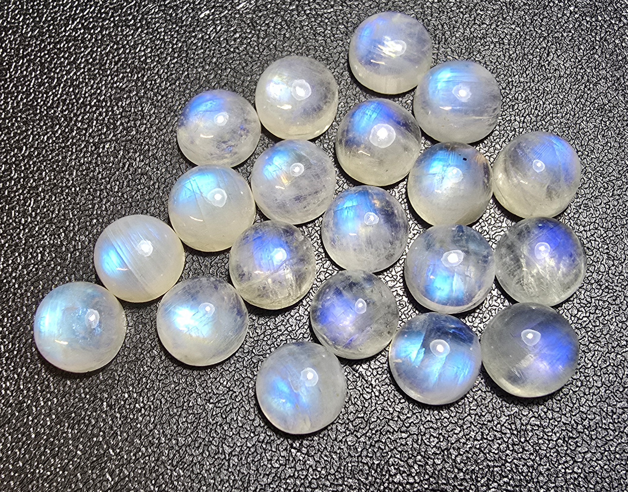 10mm round cut, moonstone cabochon