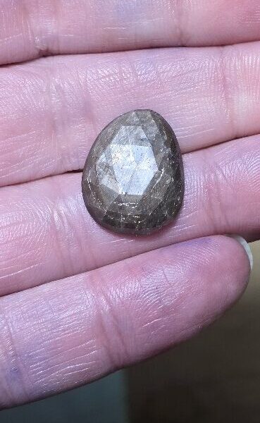 20.2x16.4mm rose-cut freeform Kenyan gold-sheen Zawadi sapphire cabochon