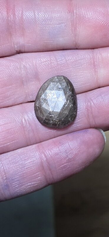 20.2x16.4mm rose-cut freeform Kenyan gold-sheen Zawadi sapphire cabochon