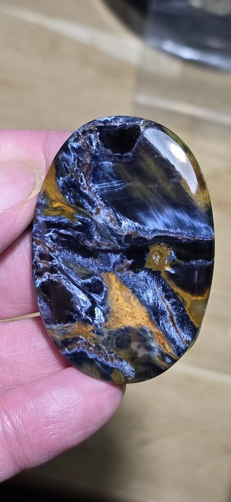 56x39mm pietersite cabochon