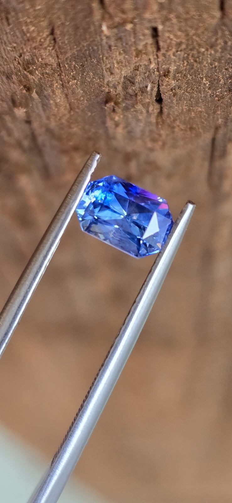 6.51x4.50x4.49mm sapphire facet