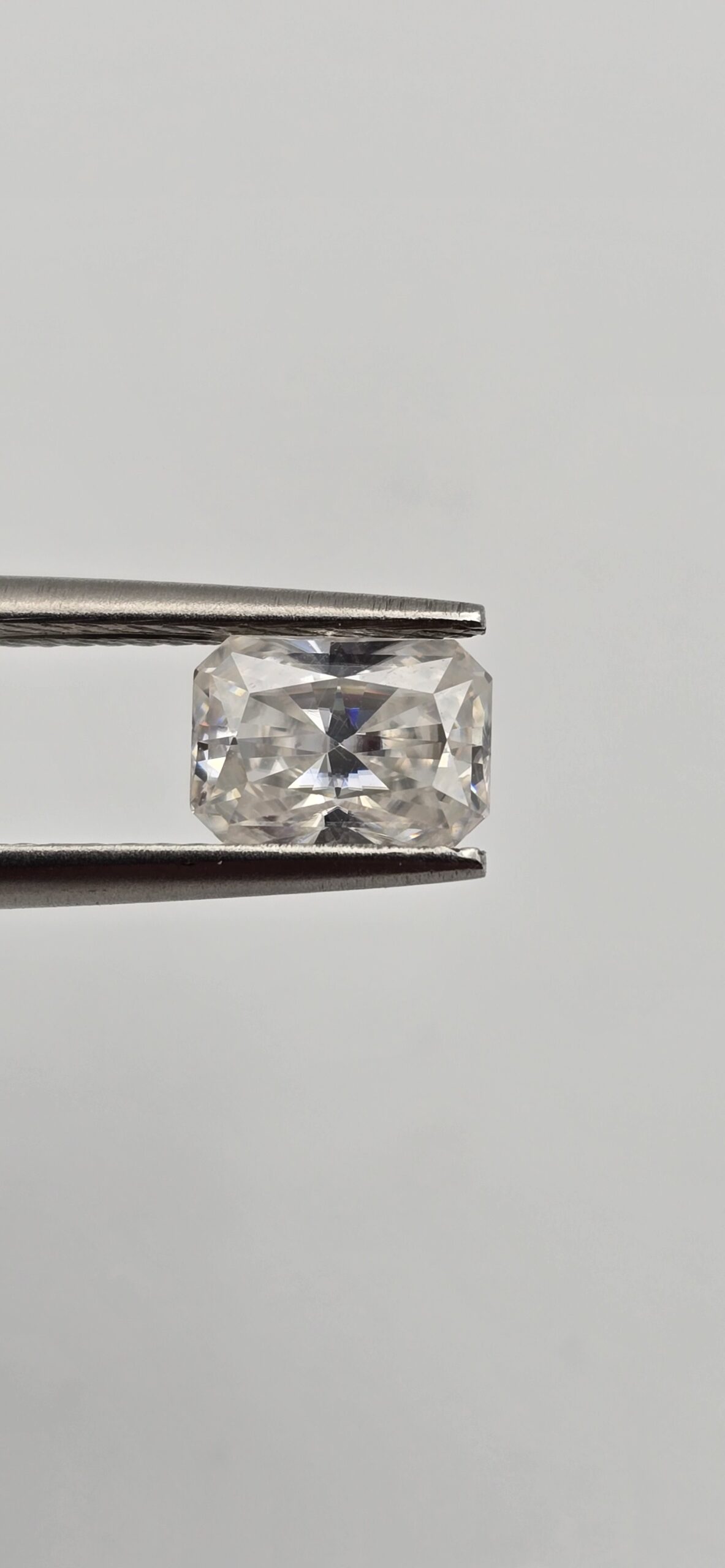7x5mm radiant-cut bright white moissanite facet - budget line