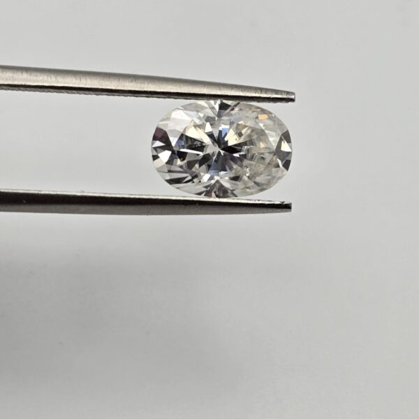 9x6mm oval-cut bright white moissanite facet - budget line