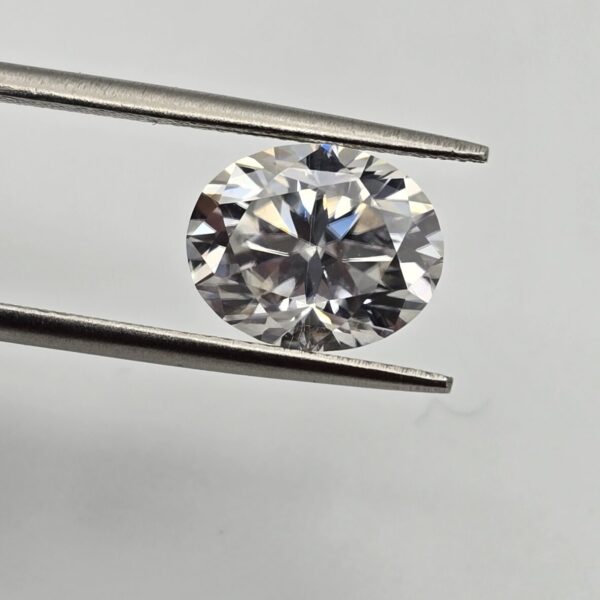8x6mm oval-cut bright white moissanite facet - budget line