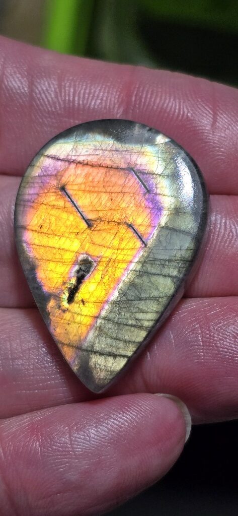 37x27mm purple labradorite cabochon