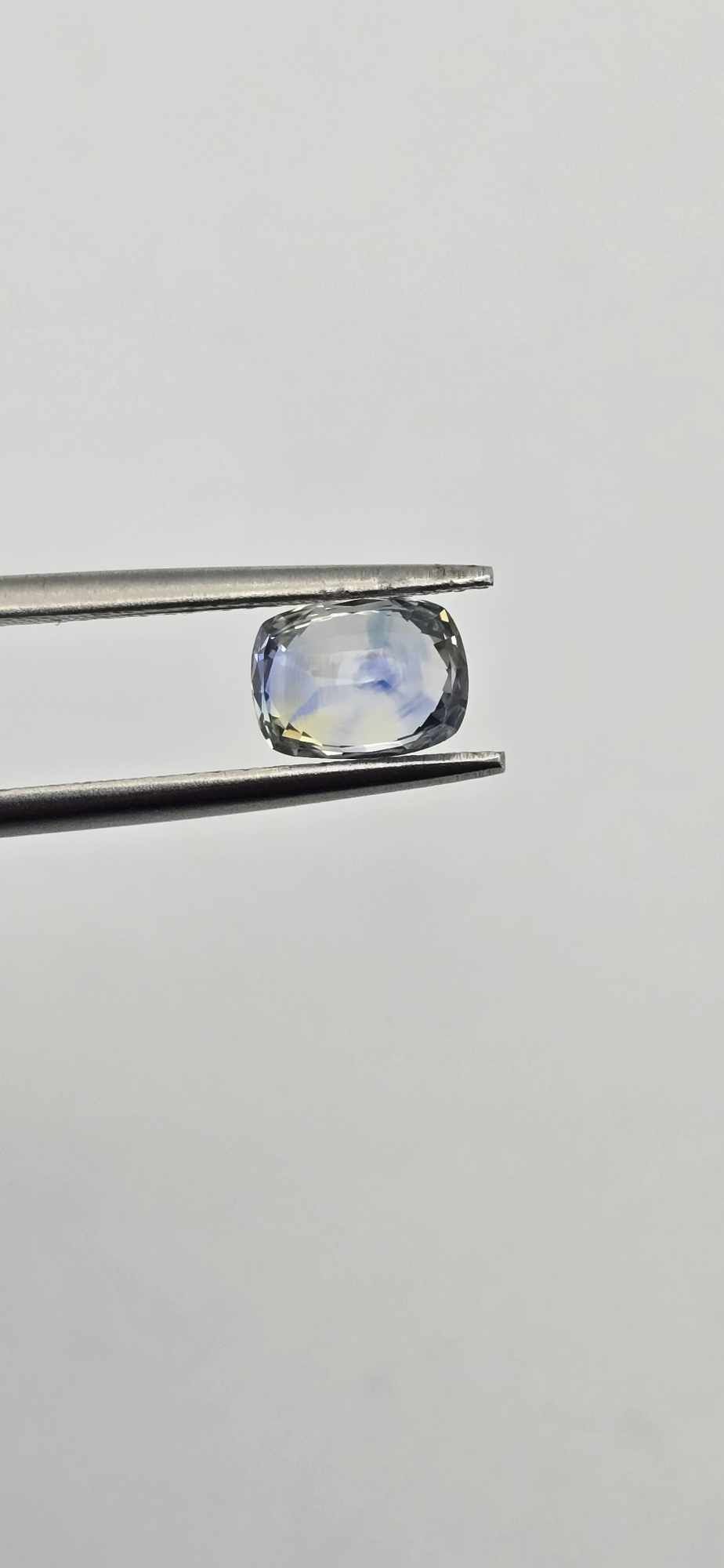 6.57x4.82x4.06mm cushion bicolour sapphire facet - Image 2