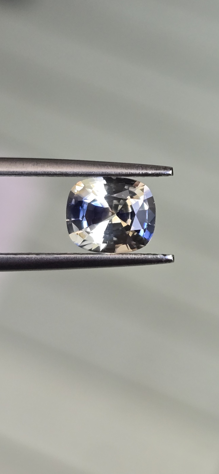 6.86x5.83x3.68mm cushion bicolour sapphire facet