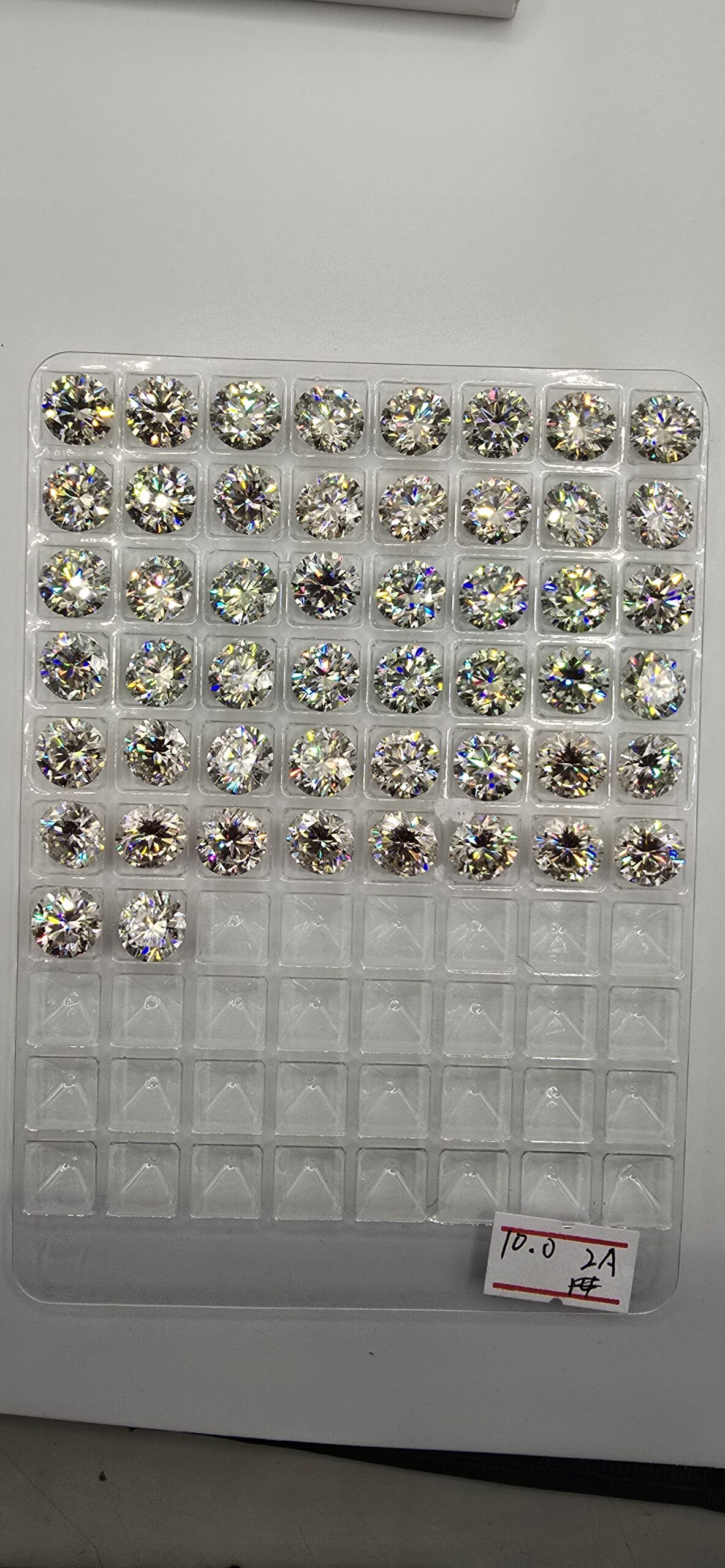 10mm round-cut bright blue/grey/white moissanite facet - budget line