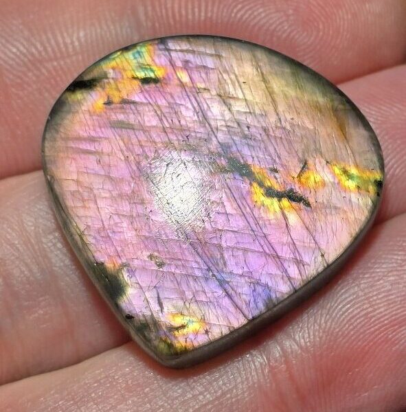 32x31mm purple labradorite cabochon