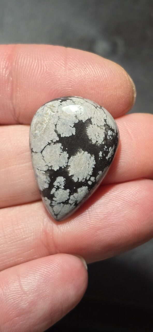 29x20mm snowflake obsidian cabochon