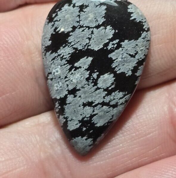 30x19mm snowflake obsidian cabochon