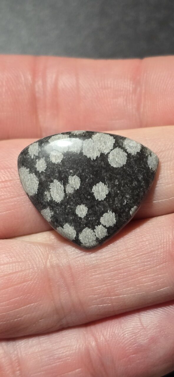 28x23mm snowflake obsidian cabochon