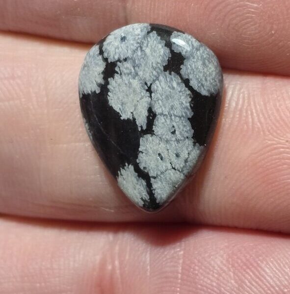 19x15mm snowflake obsidian cabochon