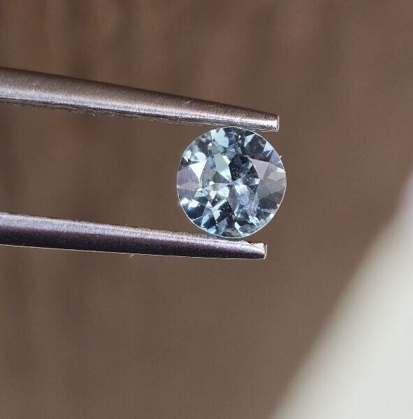 4.50x2.61mm round Australian sapphire facet