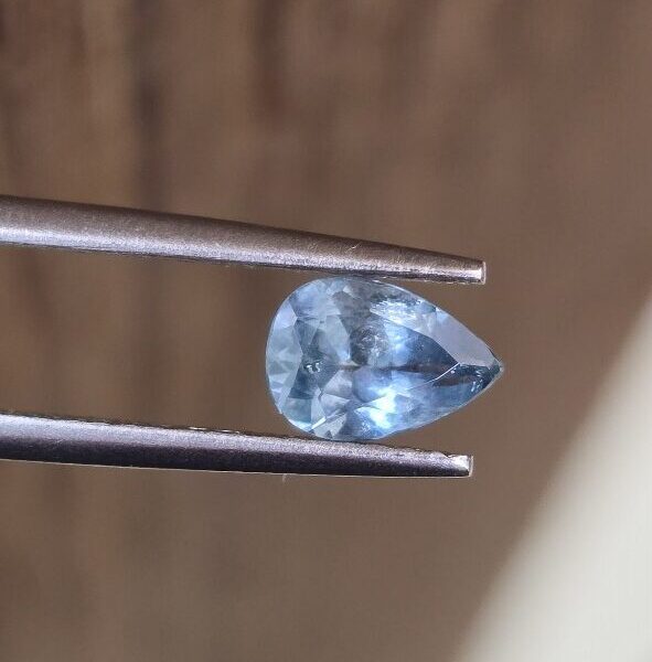 6.82x4.72x3.03mm pear Australian sapphire facet