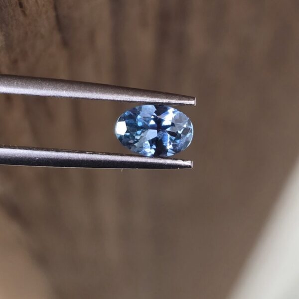 5.93x3.99x2.45mm oval Australian sapphire facet