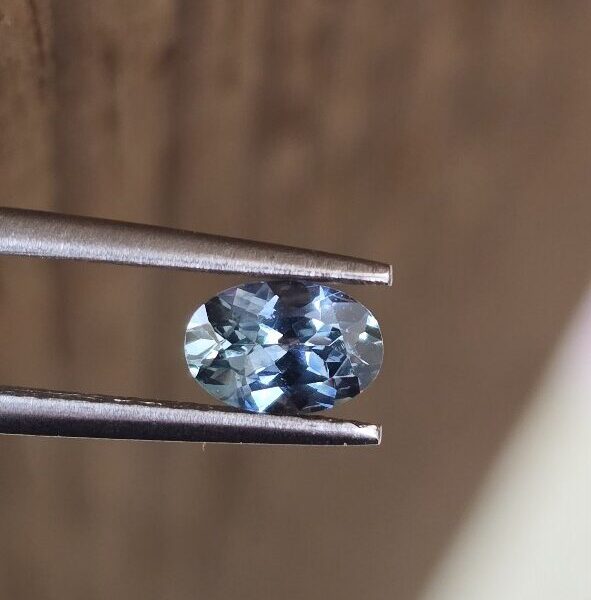 6.05x4.05x2.84mm oval Australian sapphire facet